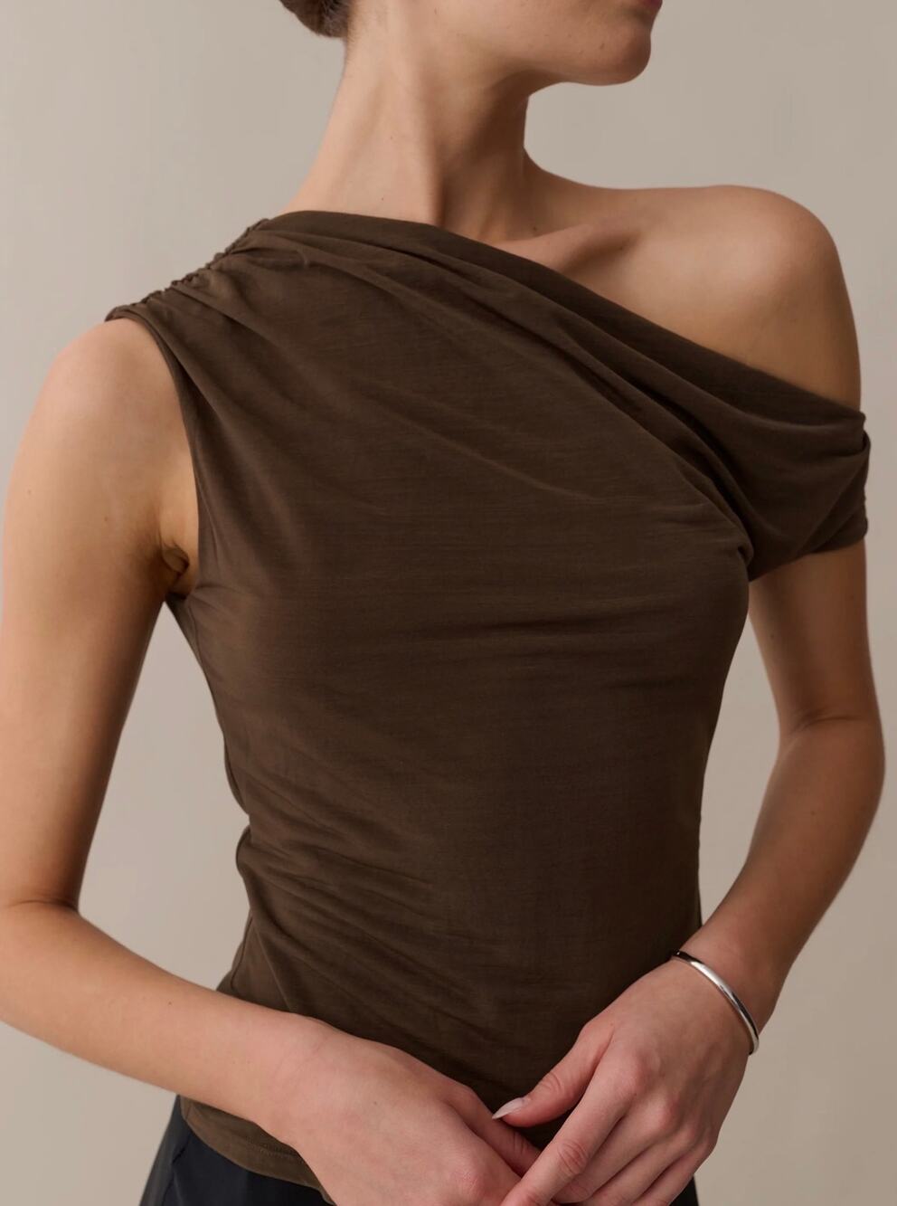 New few moda Kourt Carmen olive wood top $122 sz S